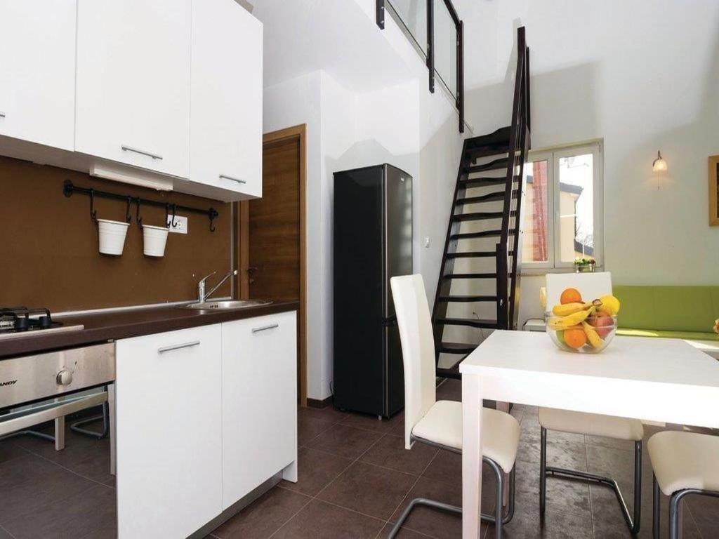 Apartments Grzic Porozina Exterior foto